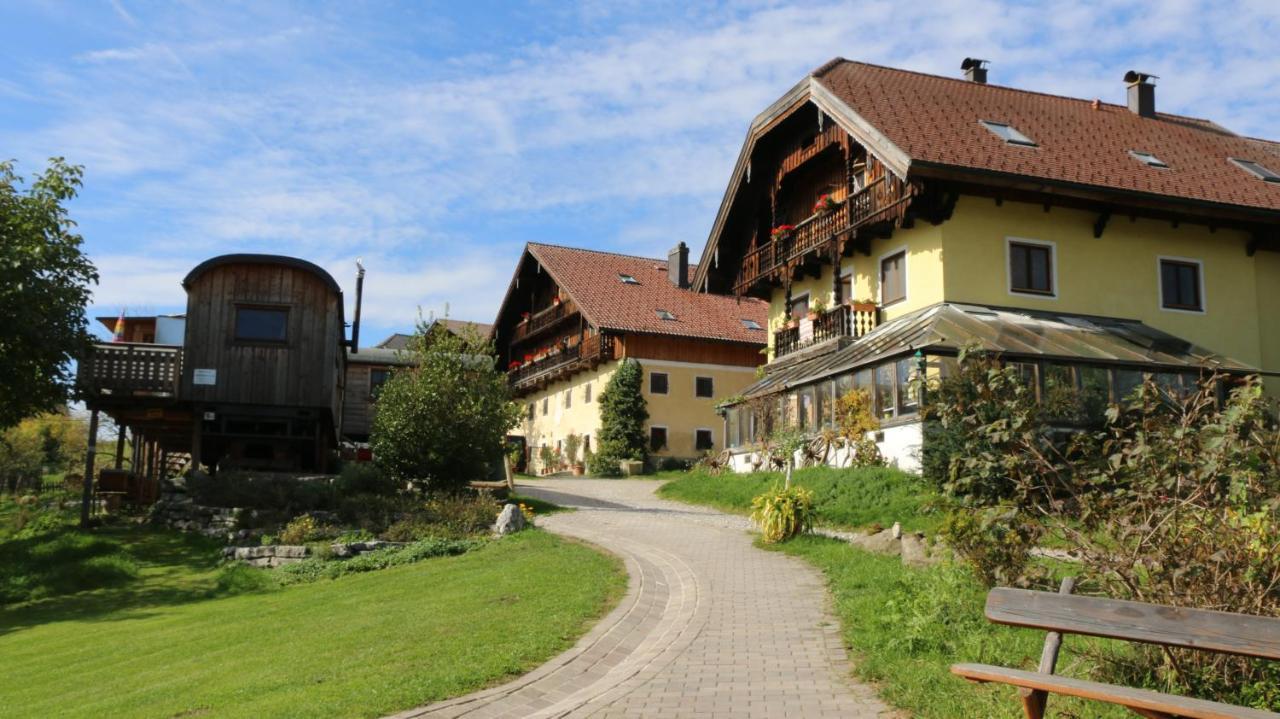 Bio Archehof Zachhiesen - Stay & Relax Seekirchen am Wallersee Bagian luar foto